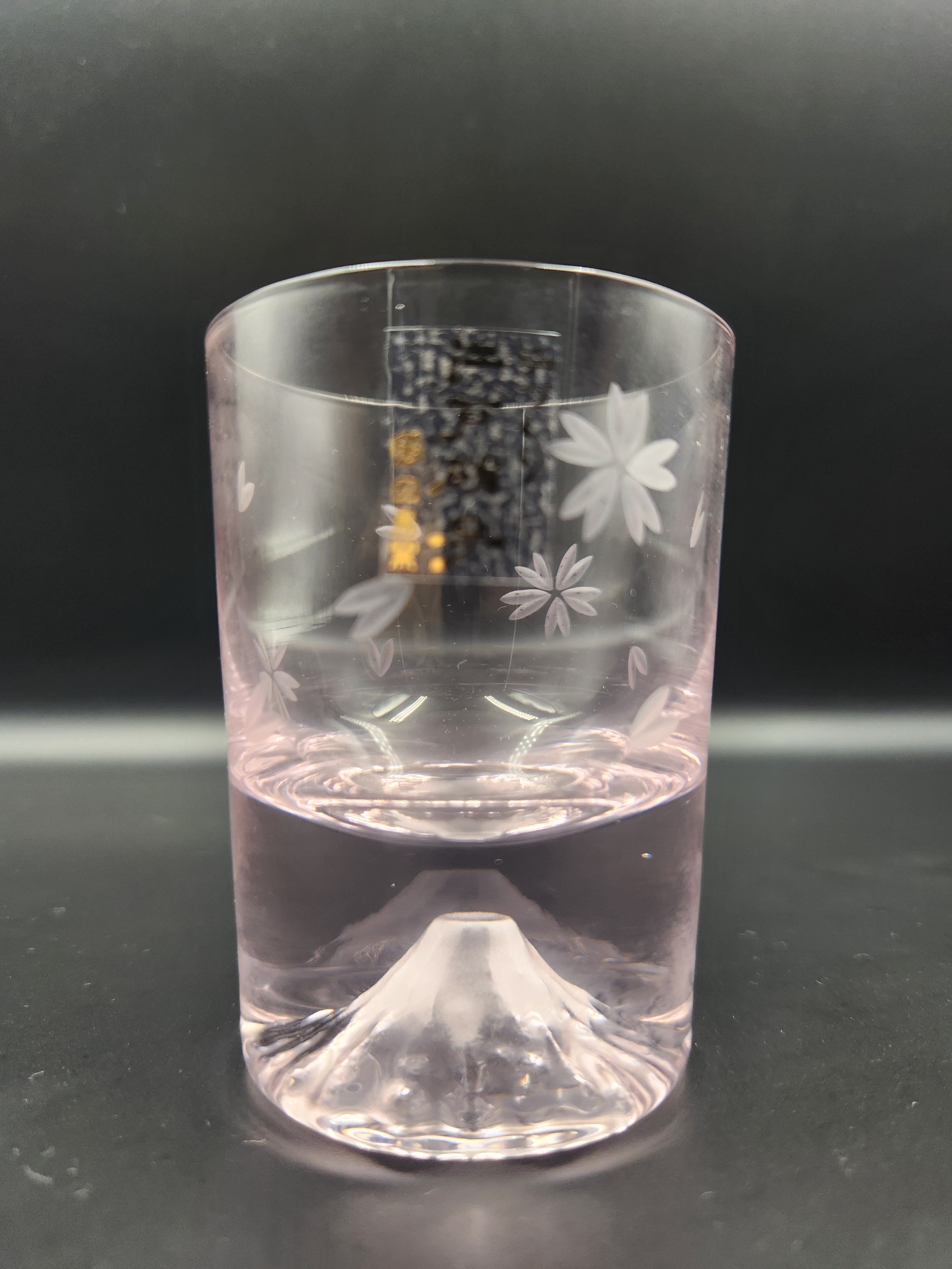 Tajima Glass Sakura Kiriko Mount Fuji Glass - Pink colour